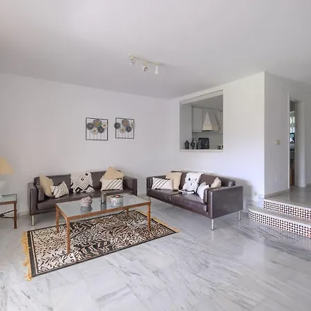 Spanish Charm House On The Miraflores Golf Course Holiday home *